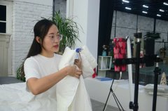 服務(wù)“夜”態(tài)，創(chuàng)造商機(jī)！英儂魏經(jīng)理如是說